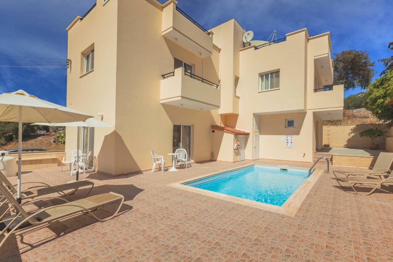 Thekla Court Apartment *